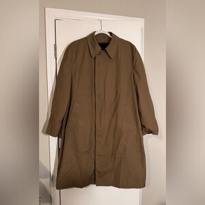 London Fog Men's Tan/brown Trench Coat w removable liner includes ext button